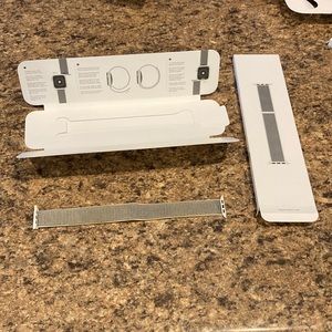 Apple Seashell Sport Loop